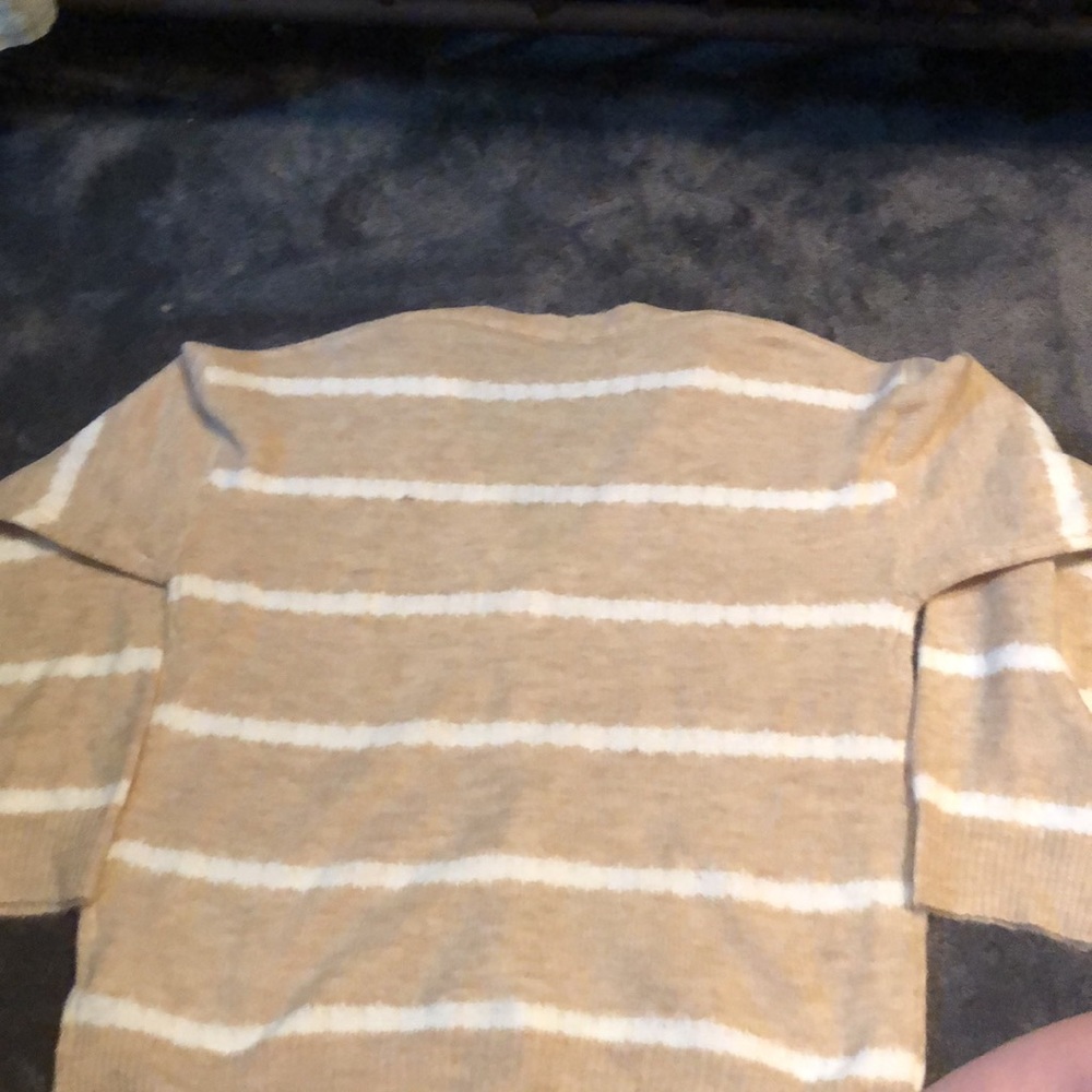 Button up - Picture 2 of 2